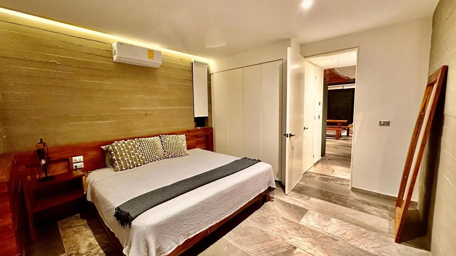 Lujoso Penthouse Remodelado De Tres Pisos En Madara Tulum Apartment