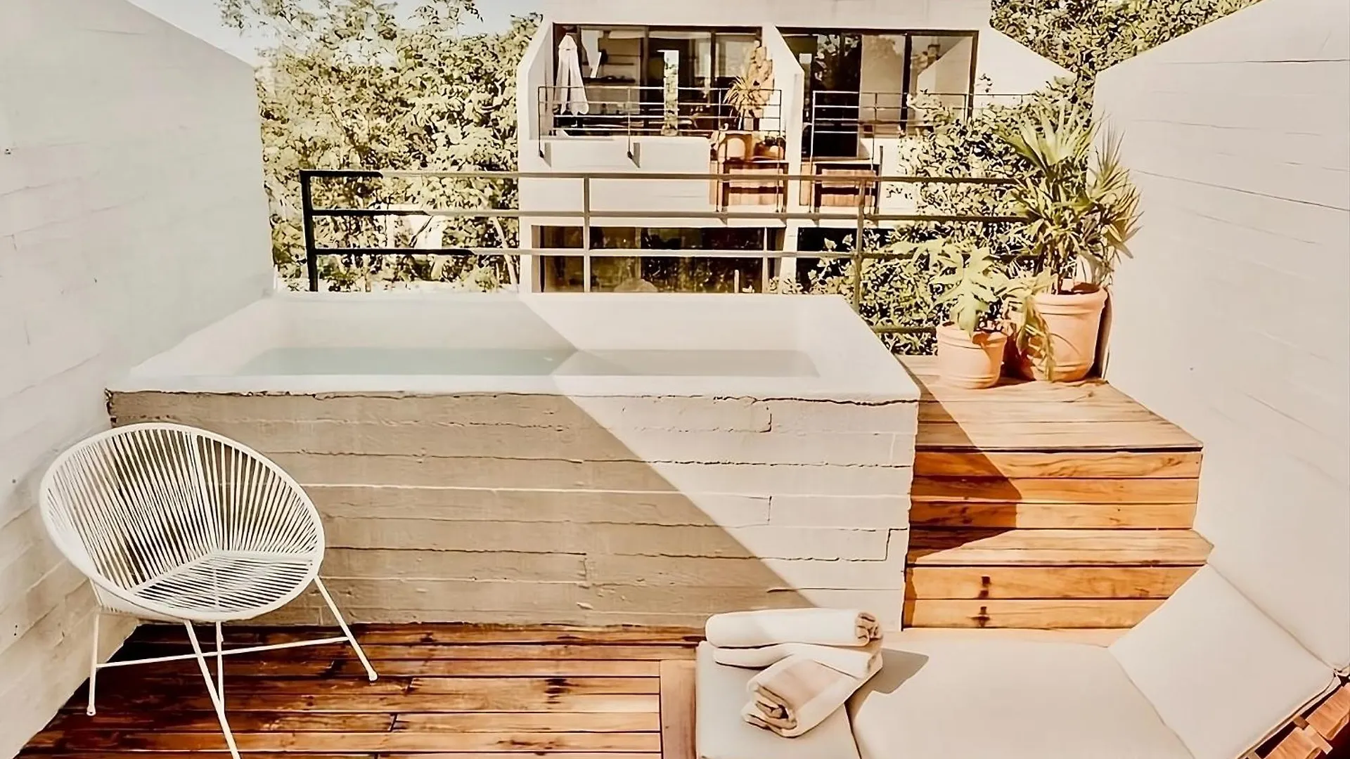 Lujoso Penthouse Remodelado De Tres Pisos En Madara Tulum Apartment