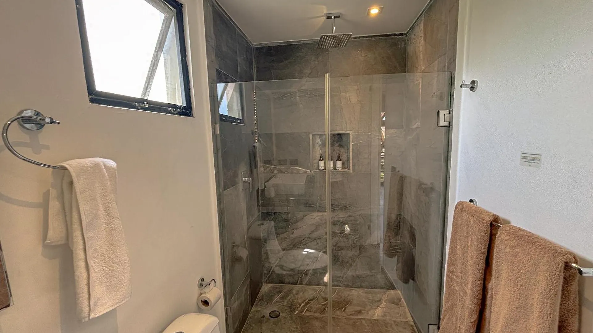 Apartmán Lujoso Penthouse Remodelado De Tres Pisos En Madara Tulum