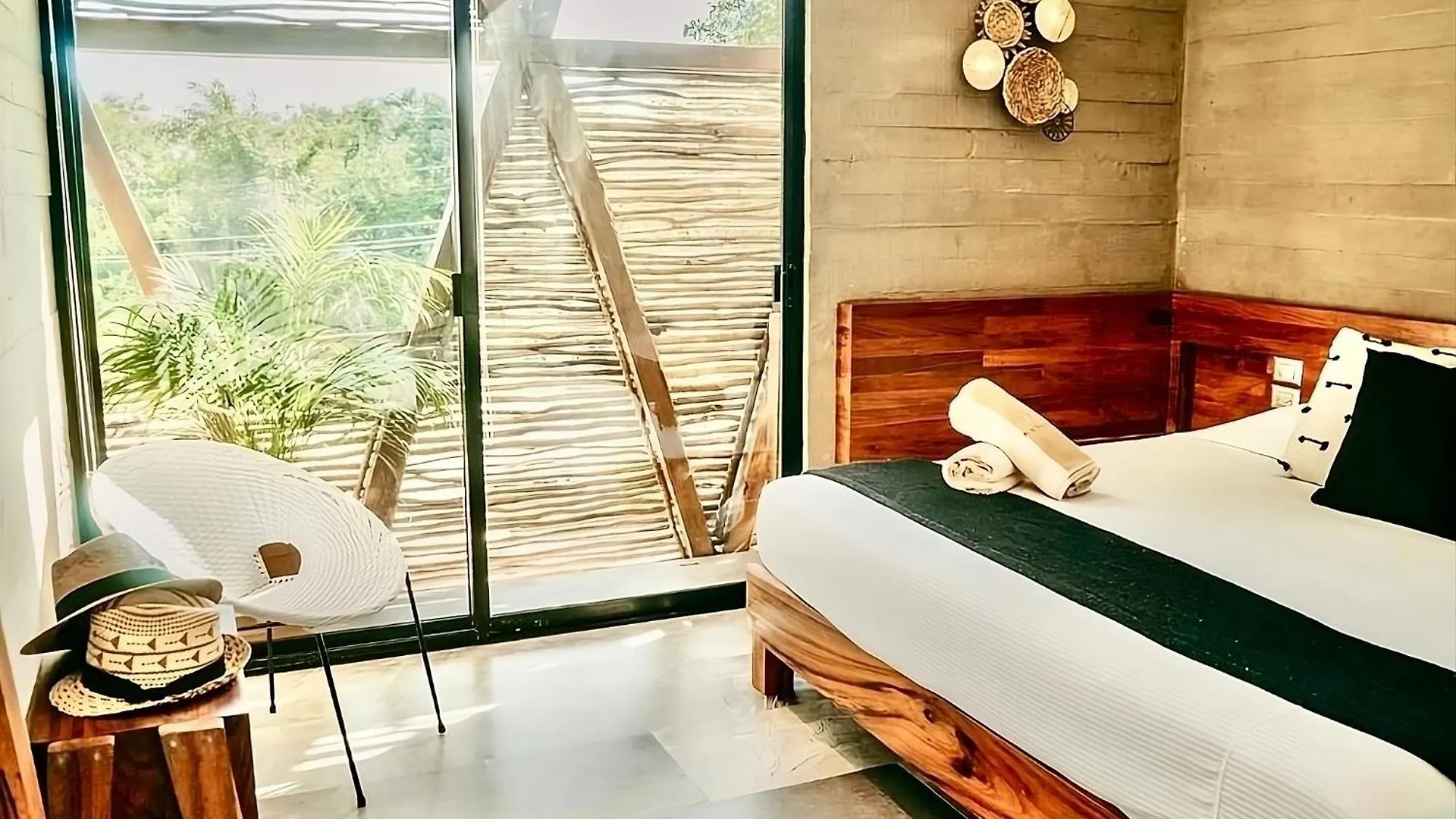 Lujoso Penthouse Remodelado De Tres Pisos En Madara Tulum Apartment