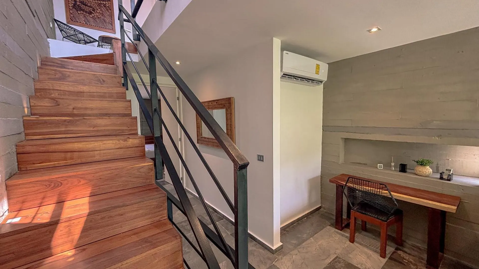 Lujoso Penthouse Remodelado De Tres Pisos En Madara Tulum Apartment